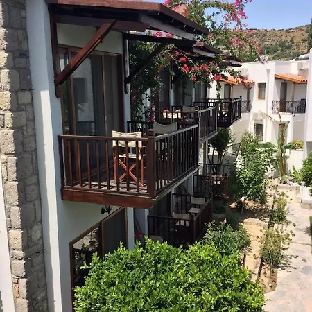 Goelkoey Suites Otel Hotel *
